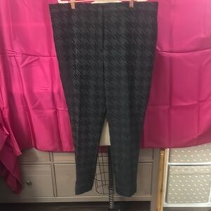 Ann Taylor Black Cropped Pants